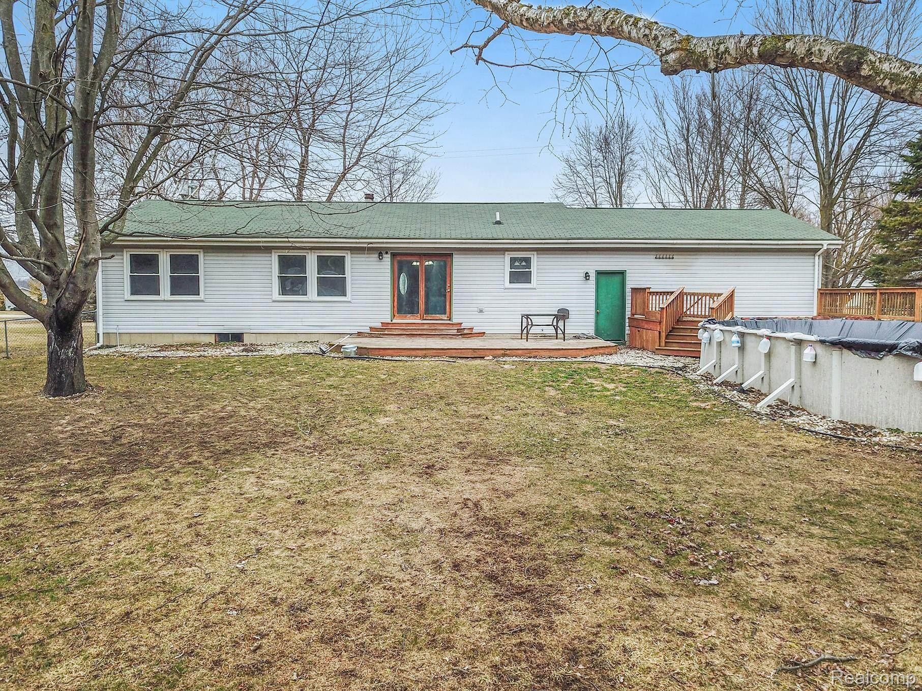 8447 Farrand Road Montrose, MI 48457 - Photo 18 of 27 9.jpg