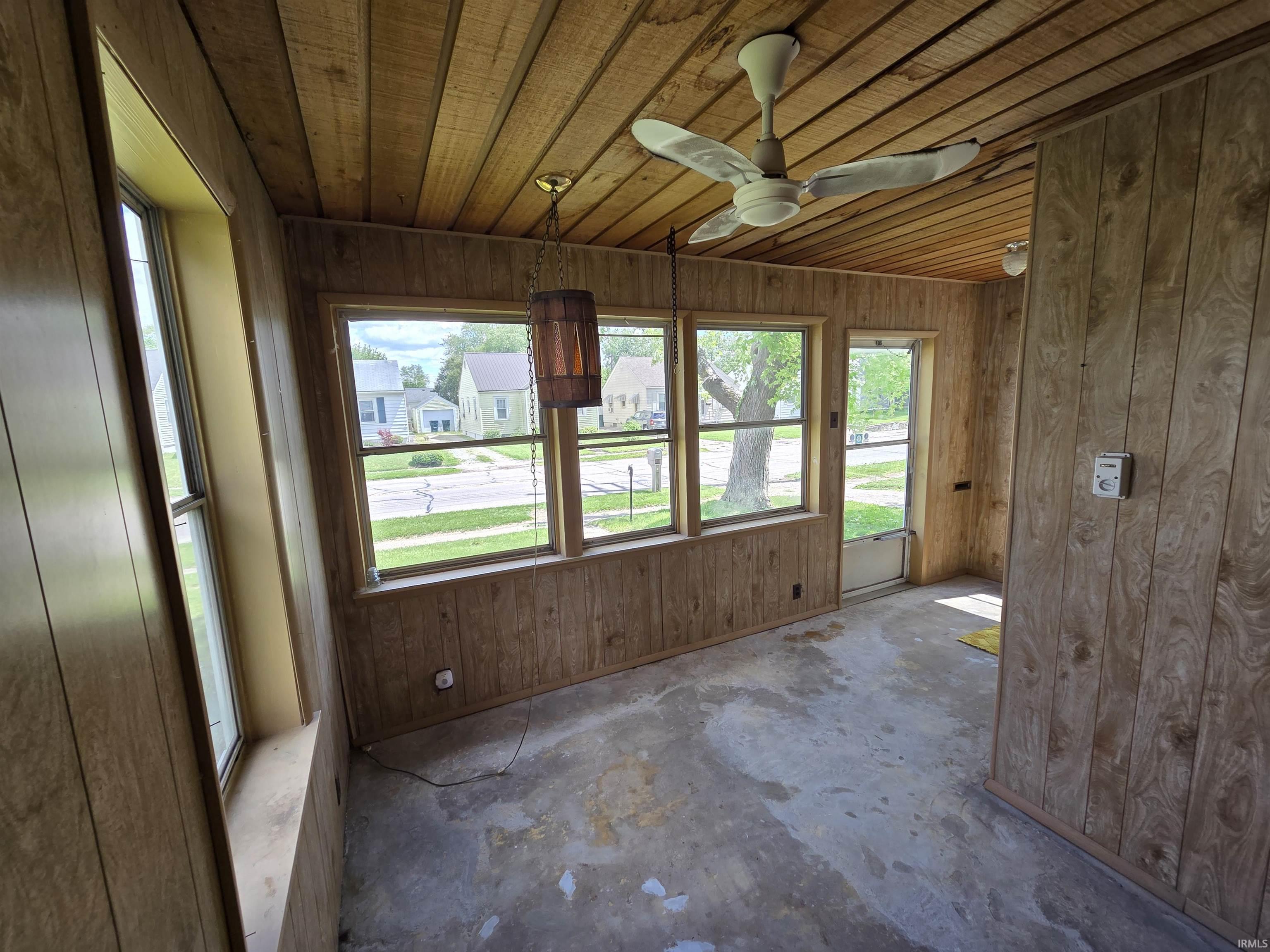 2113 South Hackley Street Muncie, IN 47302 - Photo 26 of 35