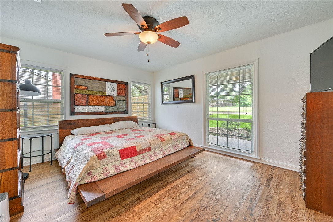 3805 Ridgewood Street Bryan, TX 77801 - Photo 9 of 15