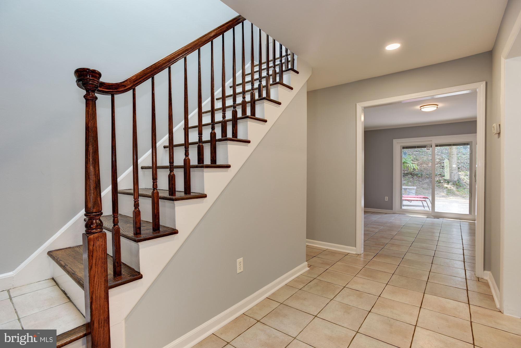 12614 Cedarbrook Lane Laurel, MD 20708 - Photo 3 of 51 Foyer