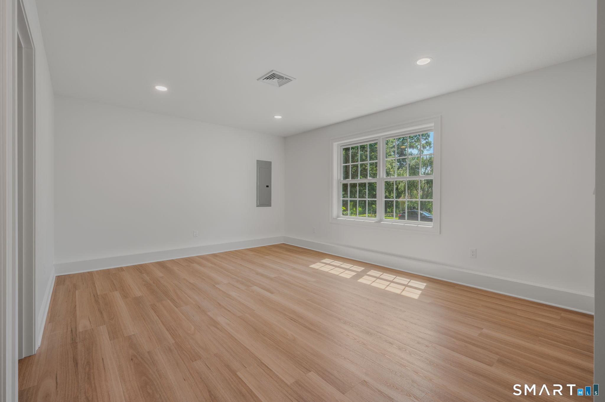 188 Kitemaug Road Montville, CT 06382 - Photo 24 of 34 Gallery Image 24