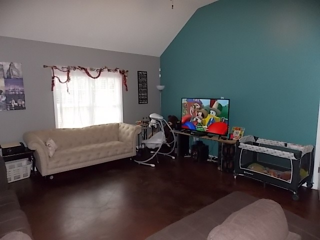 2663 Berryhill Road Memphis, TN 38016 - Photo 4 of 17 Gallery Image 4