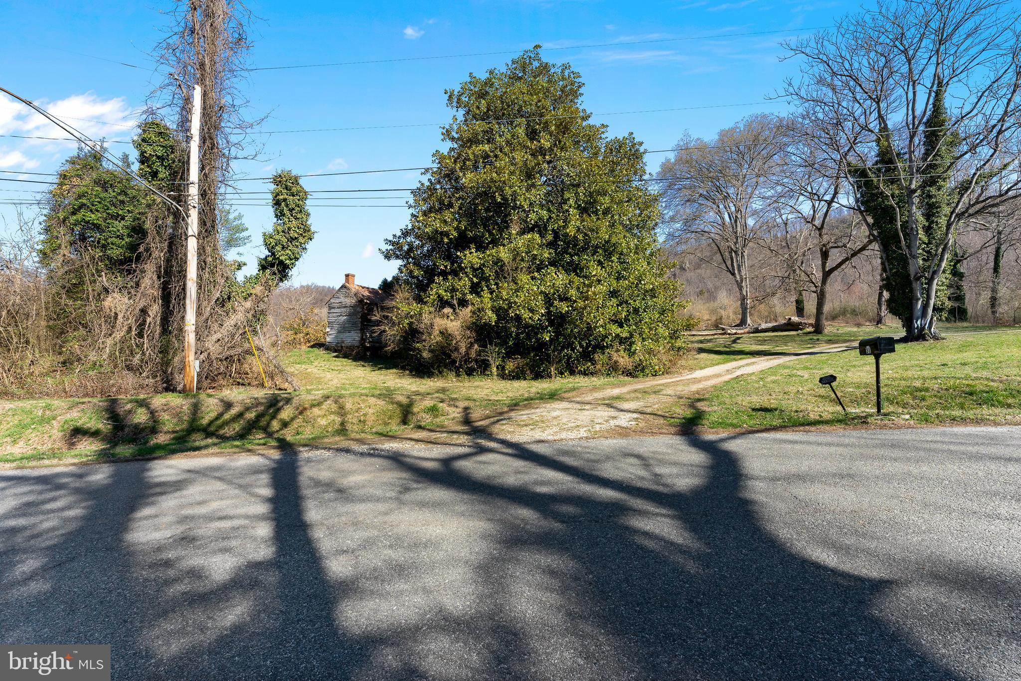 31 Orchard Road Lovingston, VA 22949 - Photo 10 of 21 Private Driveway Off Side Street