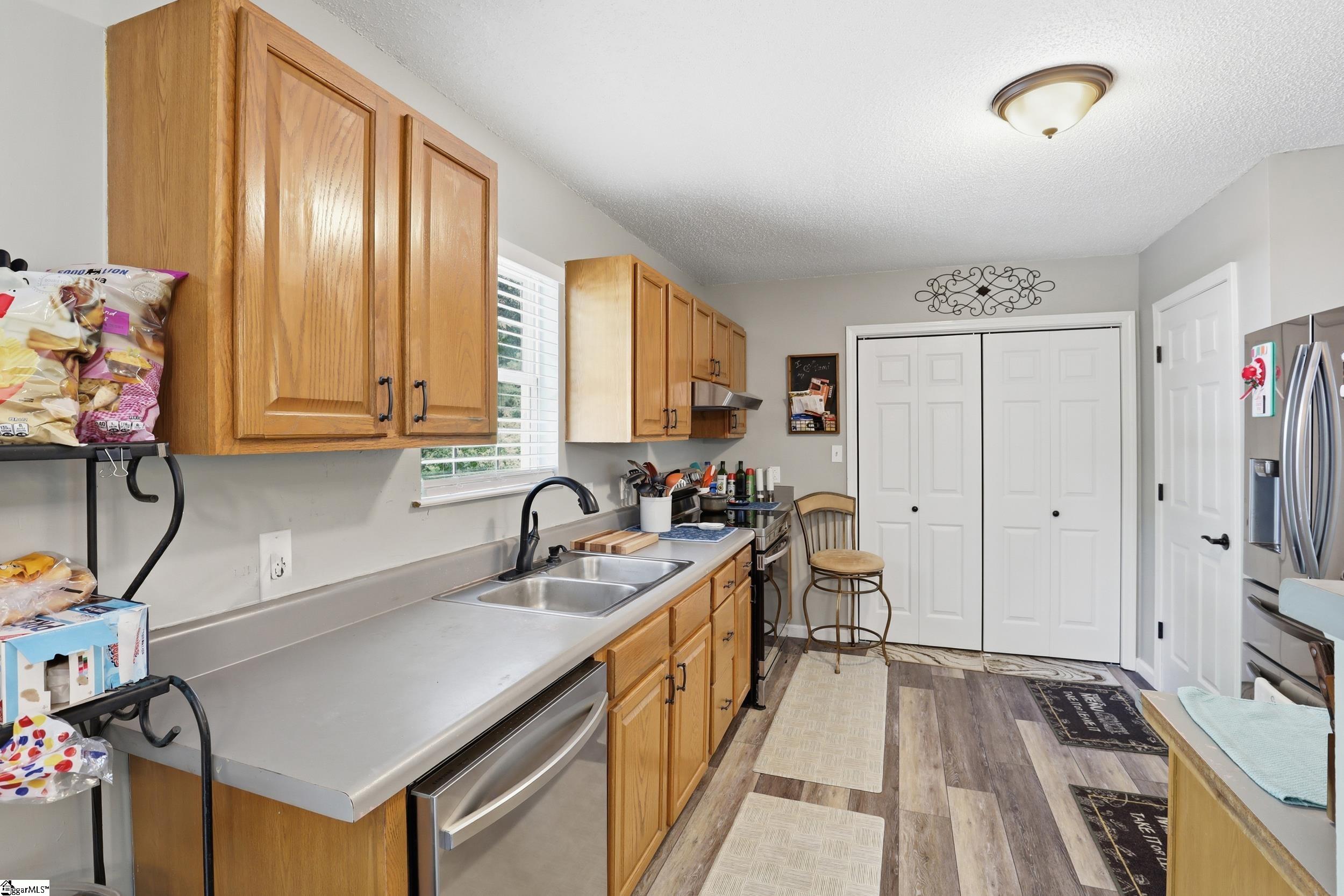 292 Carr Road Piedmont, SC 29673 - Photo 9 of 38