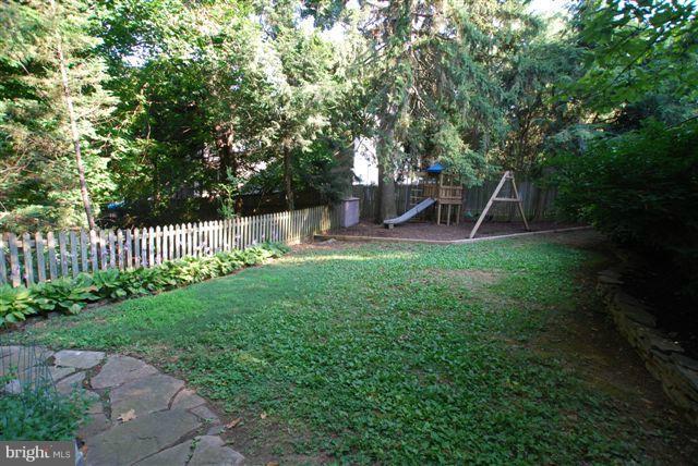 204 Oakdale Road Baltimore, MD 21210 - Photo 20 of 25 enclosed backyard