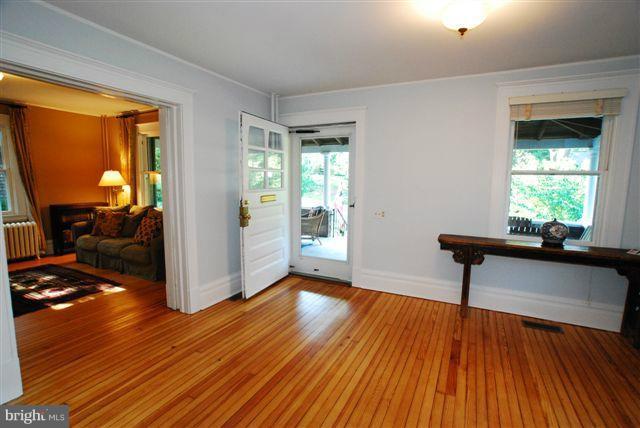 204 Oakdale Road Baltimore, MD 21210 - Photo 5 of 25 large entry foyer