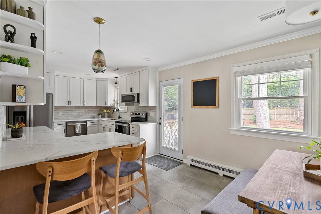 6815 Shawnee Road Richmond, VA 23225 - Photo 8 of 42 Gallery Image 8