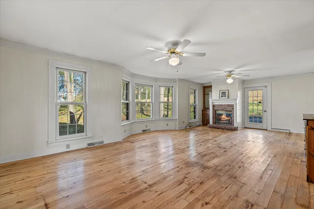 $550,000 | N5724 North Helenville Road, Helenville, WI 53137