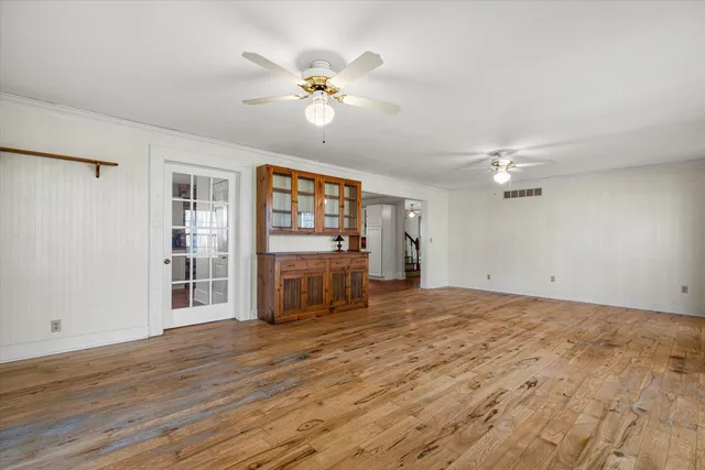 $550,000 | N5724 North Helenville Road, Helenville, WI 53137