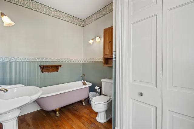 $550,000 | N5724 North Helenville Road, Helenville, WI 53137