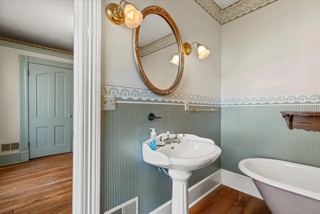 $550,000 | N5724 North Helenville Road, Helenville, WI 53137