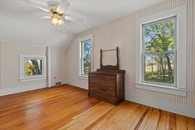 $550,000 | N5724 North Helenville Road, Helenville, WI 53137