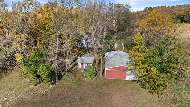 $550,000 | N5724 North Helenville Road, Helenville, WI 53137