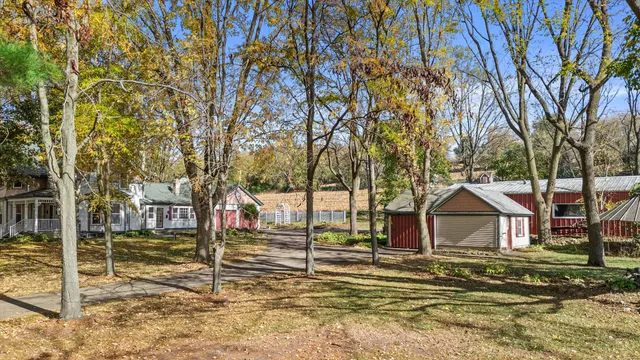 $550,000 | N5724 North Helenville Road, Helenville, WI 53137