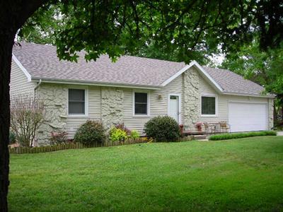 1706 East Carleton Street Springfield, MO 65804 - Photo 1 of 1 Primary Photo