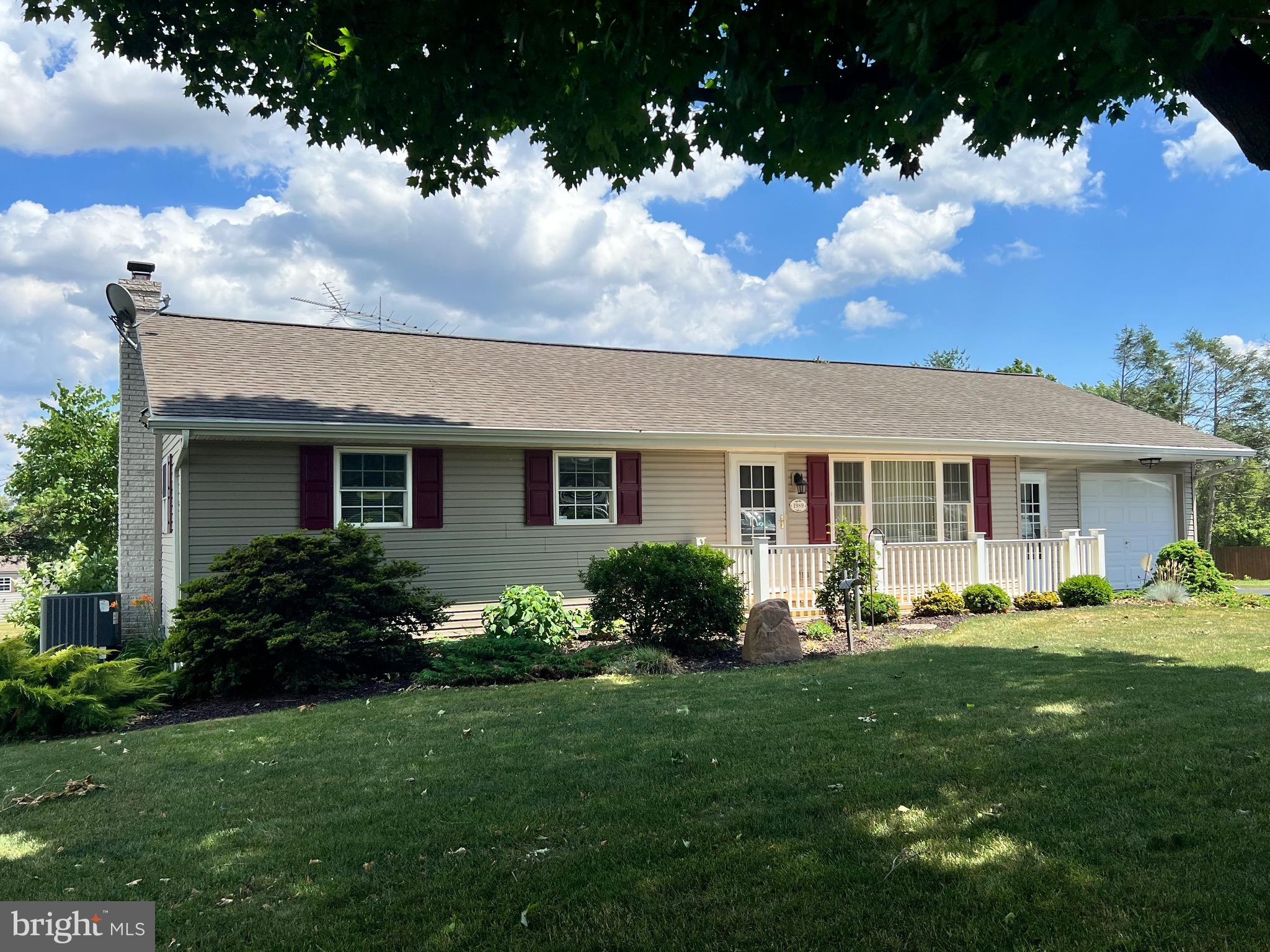 1989 Sheaffer Road Elizabethtown, PA 17022 - Photo 1 of 46