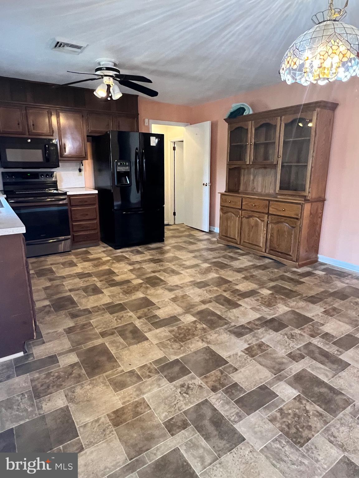 1989 Sheaffer Road Elizabethtown, PA 17022 - Photo 8 of 46