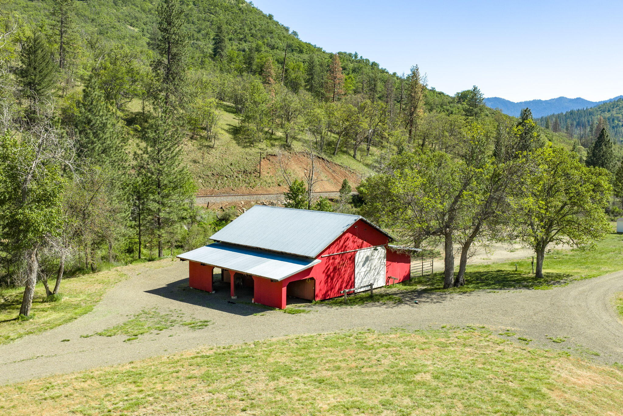 2245 Colestin Road Ashland, OR 97520 - Photo 4 of 69 ApxCR200002