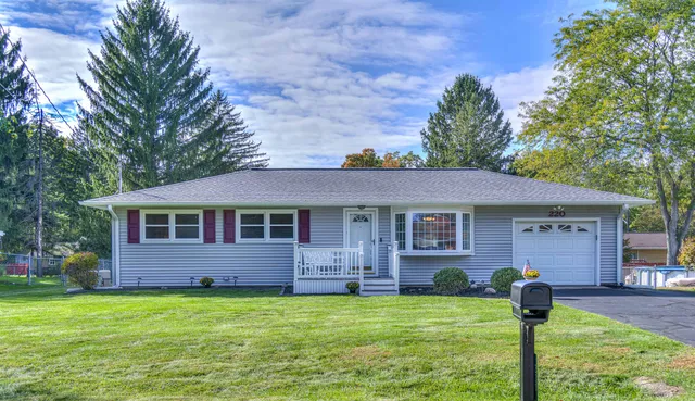 $224,900 | 220 Eastlawn, Parma, MI 49269