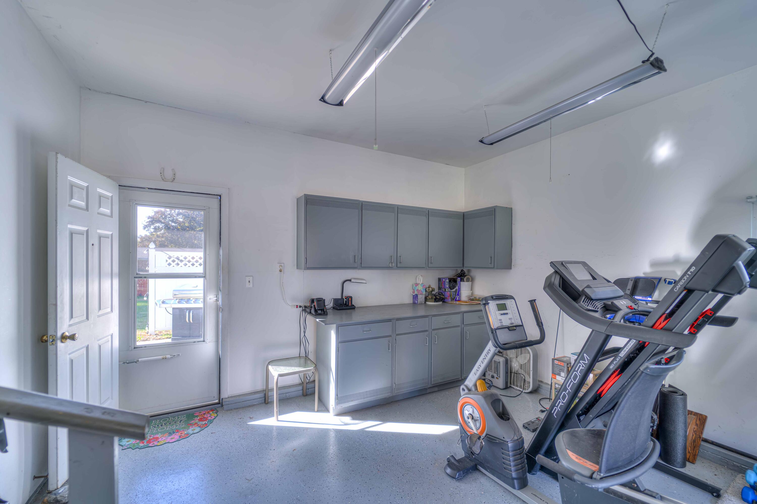 220 Eastlawn Parma, MI 49269 - Photo 25 of 30 1 car garage 2