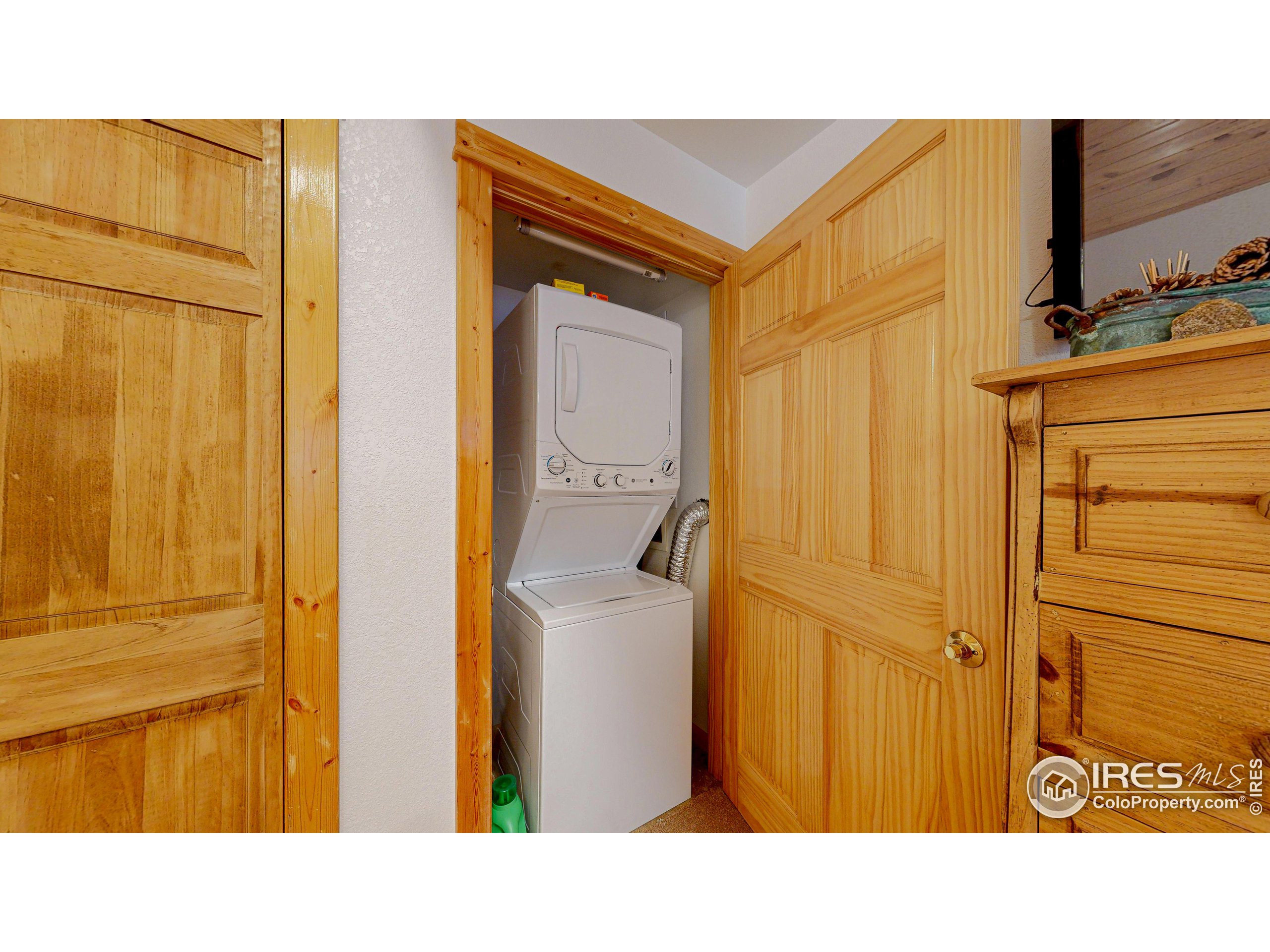 1516 Fish Hatchery Road, Unit 17 Estes Park, CO 80517 - Photo 9 of 26