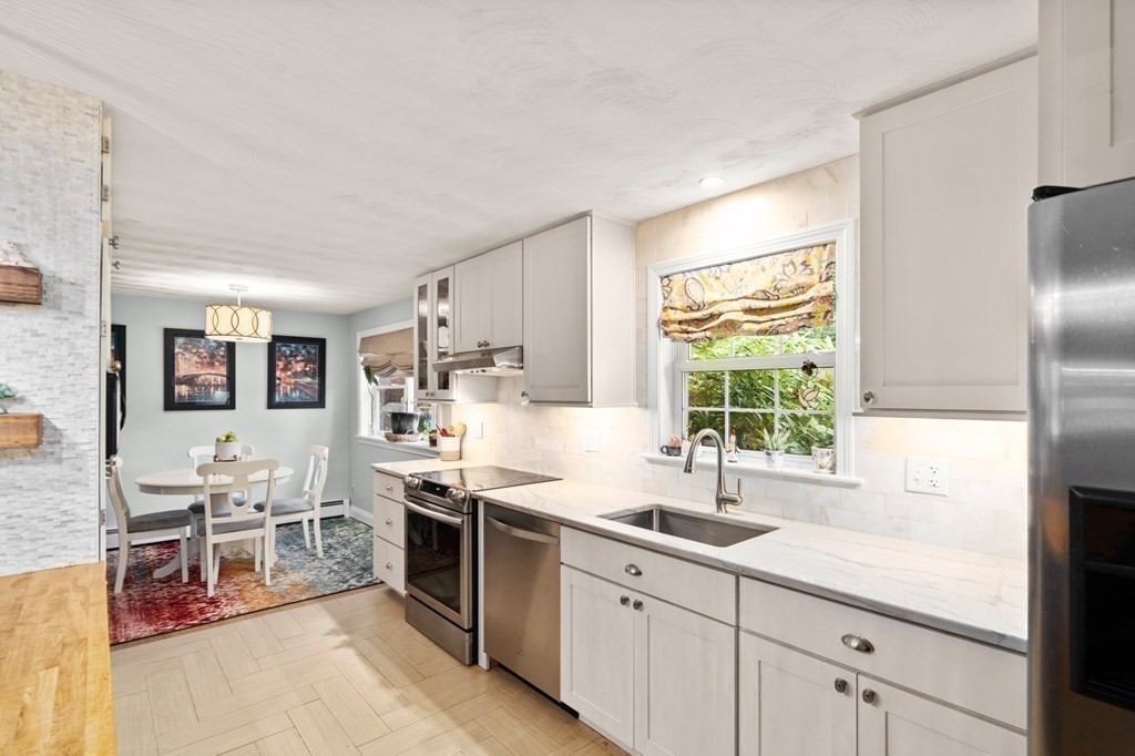19 Paxton Road Framingham, MA 01701 - Photo 5 of 31 Gallery Image 5