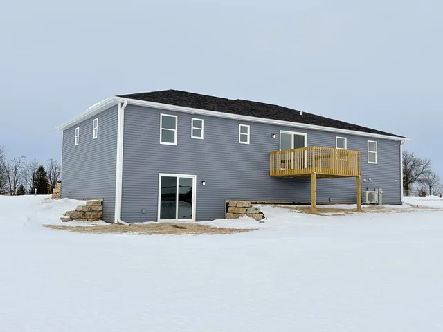 $378,111 | 668 Carlyle Drive, Belmont, WI 53510