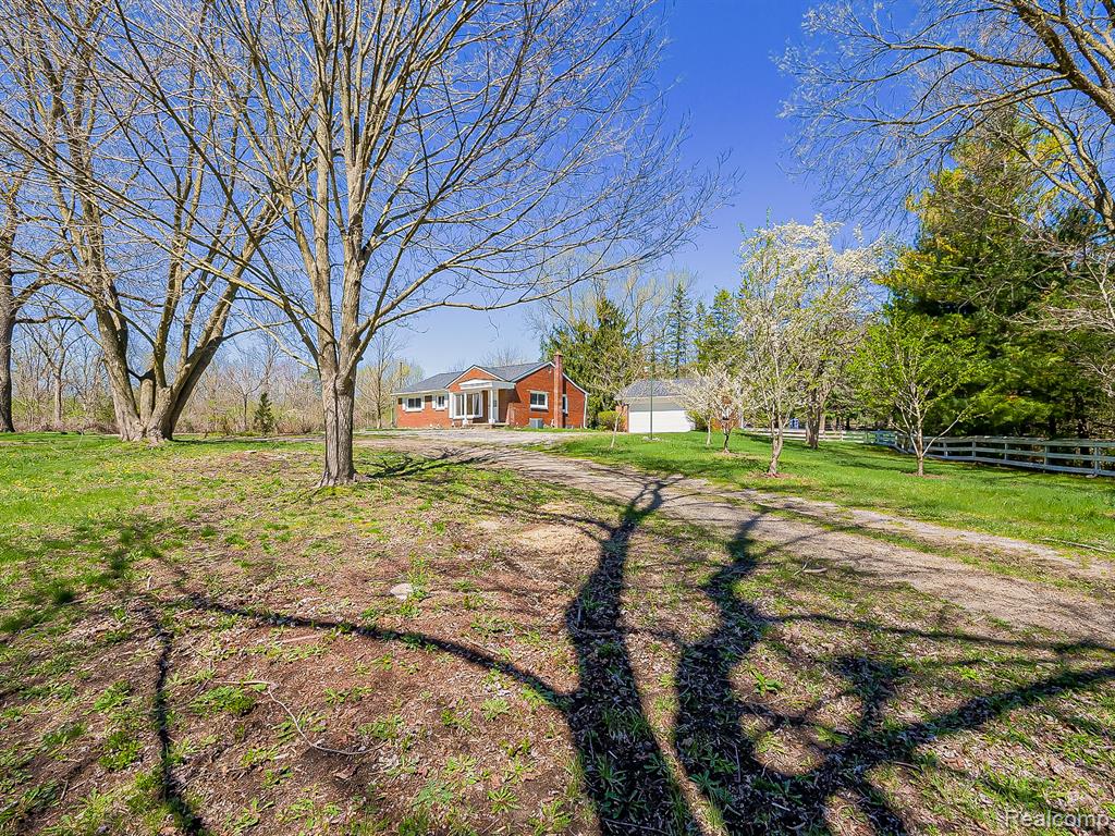 8701 Brookville Road Plymouth, MI 48170 - Photo 46 of 51