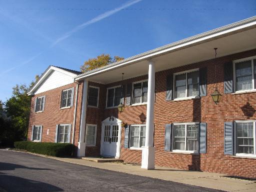 2818 Dundee Road, Unit 11A Northbrook, IL 60062 - Photo 1 of 14