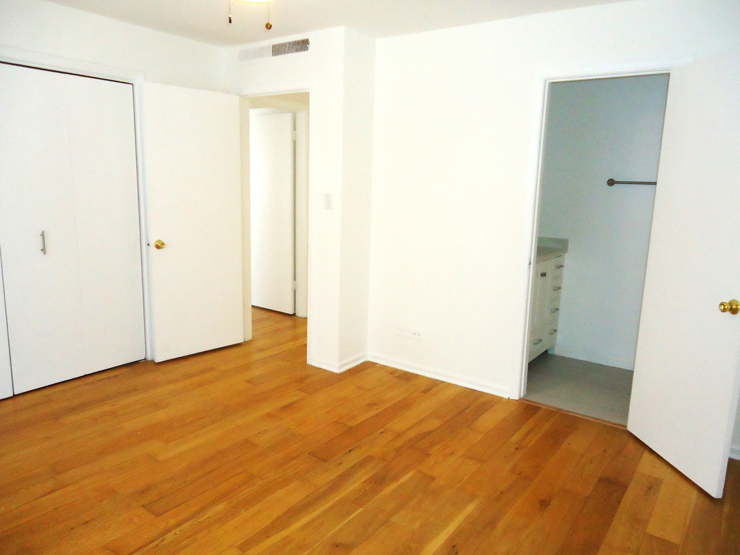 2818 Dundee Road, Unit 11A Northbrook, IL 60062 - Photo 6 of 14