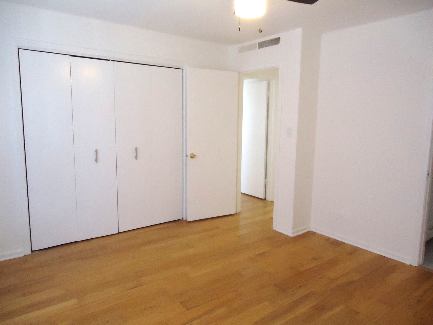 2818 Dundee Road, Unit 11A Northbrook, IL 60062 - Photo 7 of 14