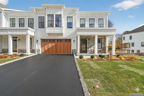$1,260,000 | 1814 Soundview Court, Yorktown Heights, NY 10598