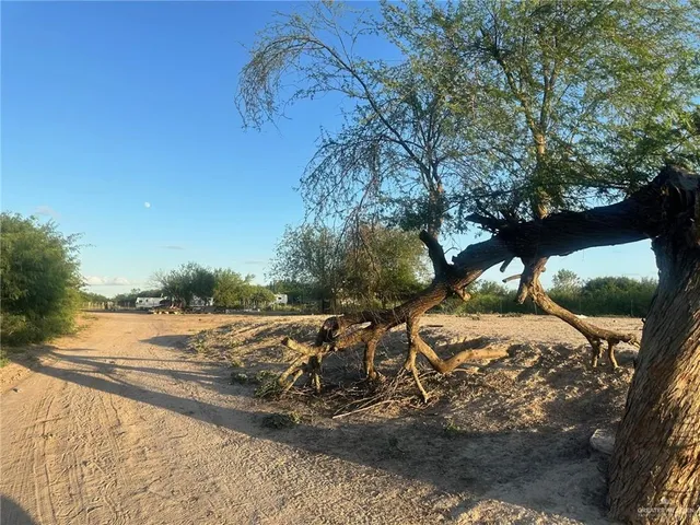 a view of an outdoor space