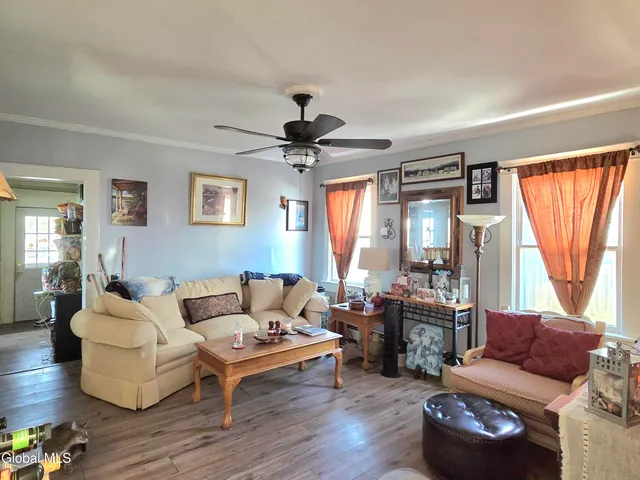 $199,000 | 26 Winthrop Street, Colonie, NY 12205