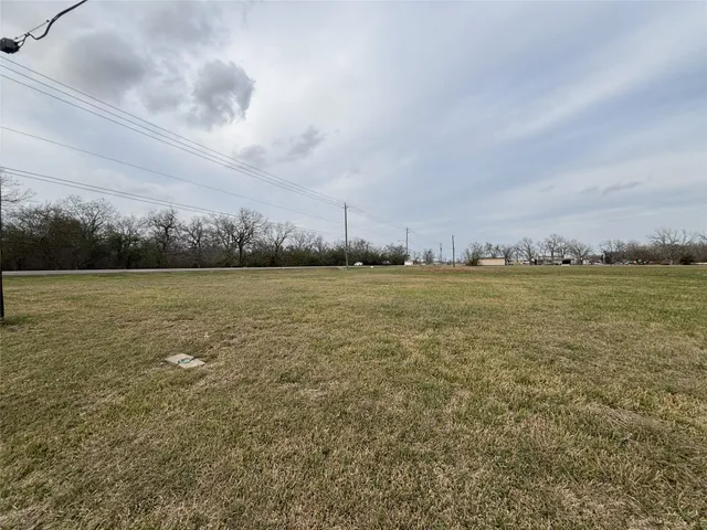$250,000 | 2802 North Richmond Road, Wharton, TX 77488