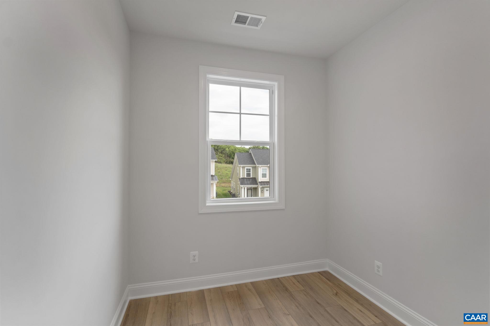 140 Springdale Road Waynesboro, VA 22980 - Photo 28 of 37 an empty room with a window