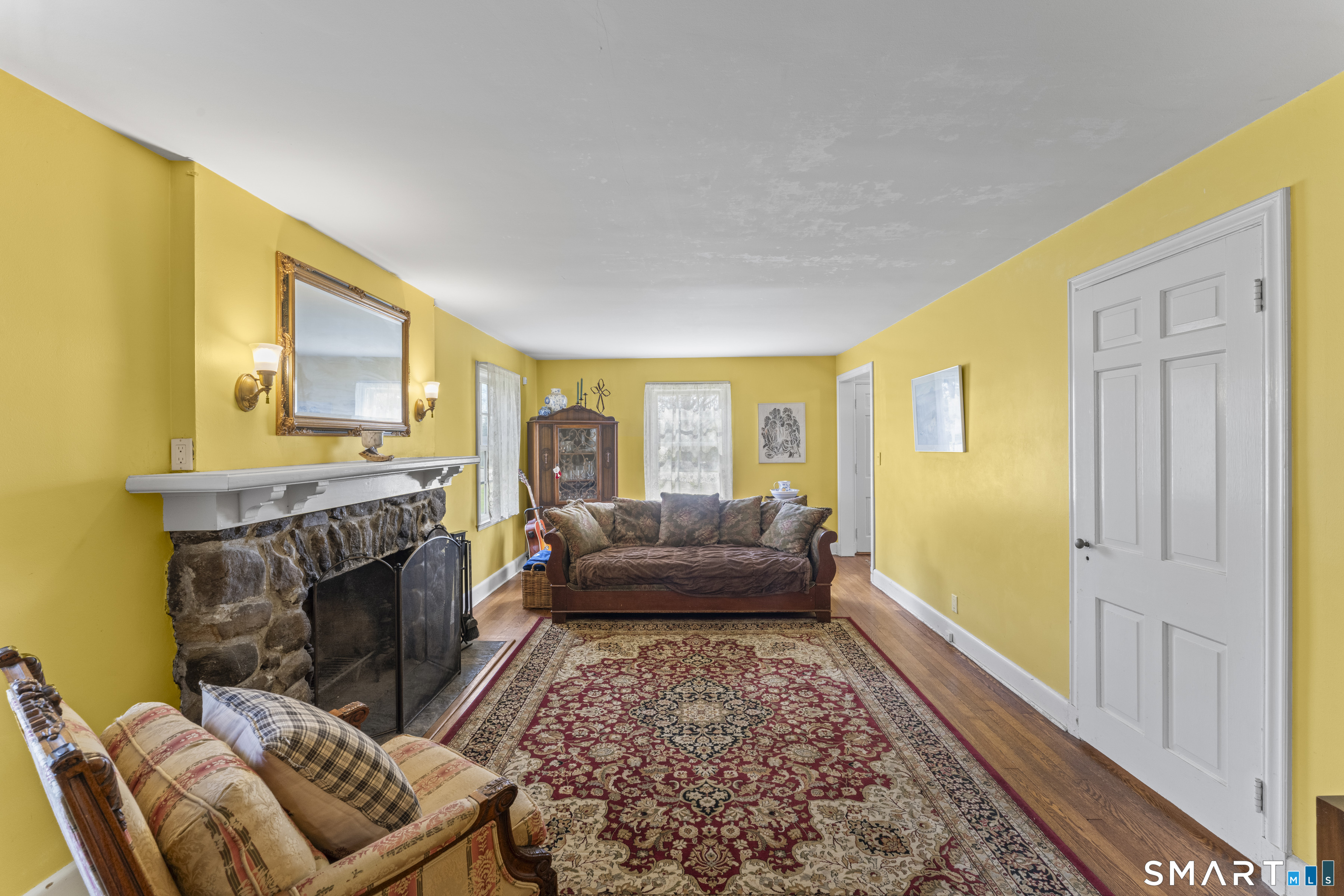 90 Toilsome Hill Road Fairfield, CT 06825 - Photo 6 of 41