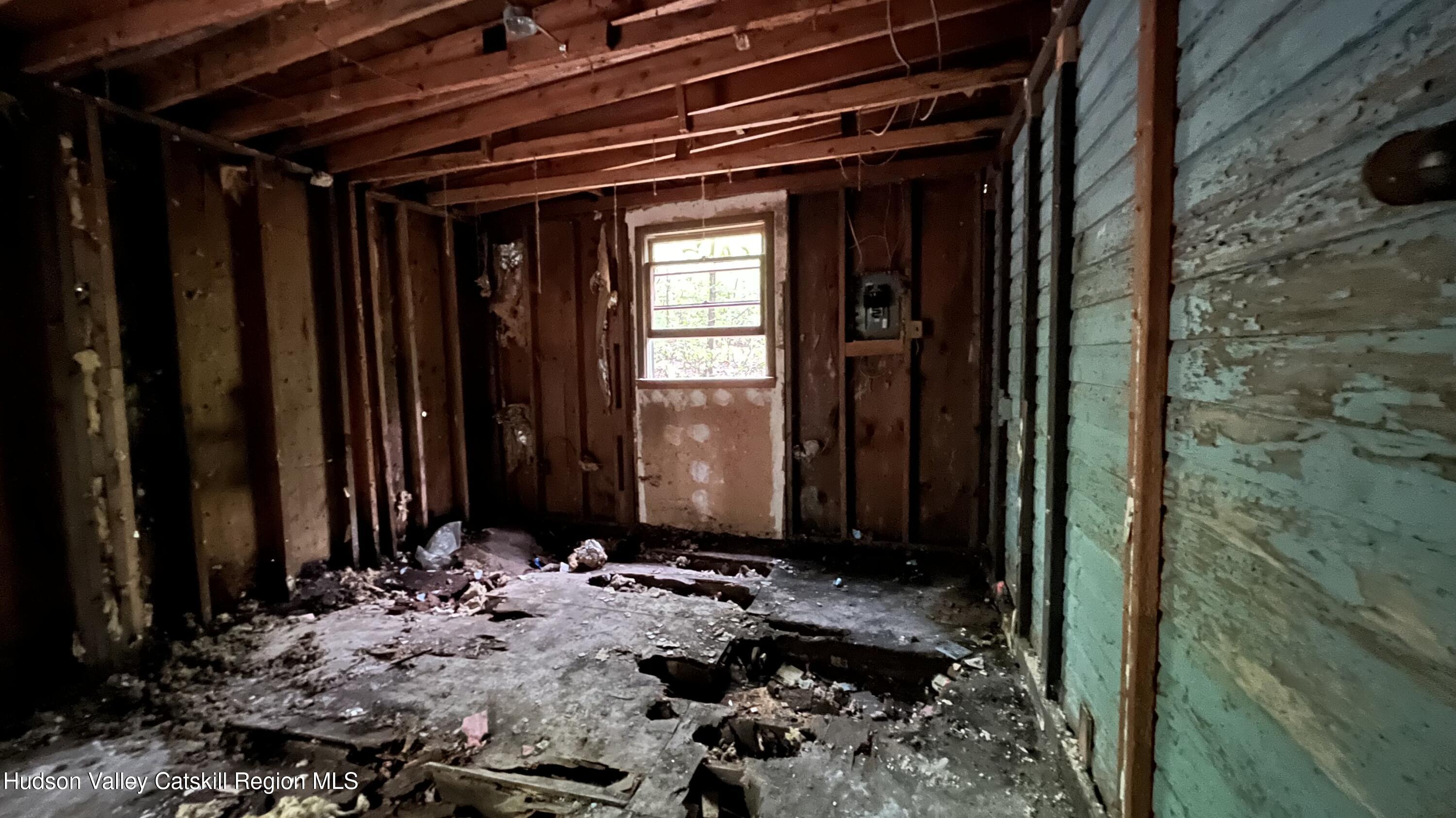 14 Saw Pitt Road Kerhonkson, NY 12446 - Photo 7 of 9 a view of a front door of house