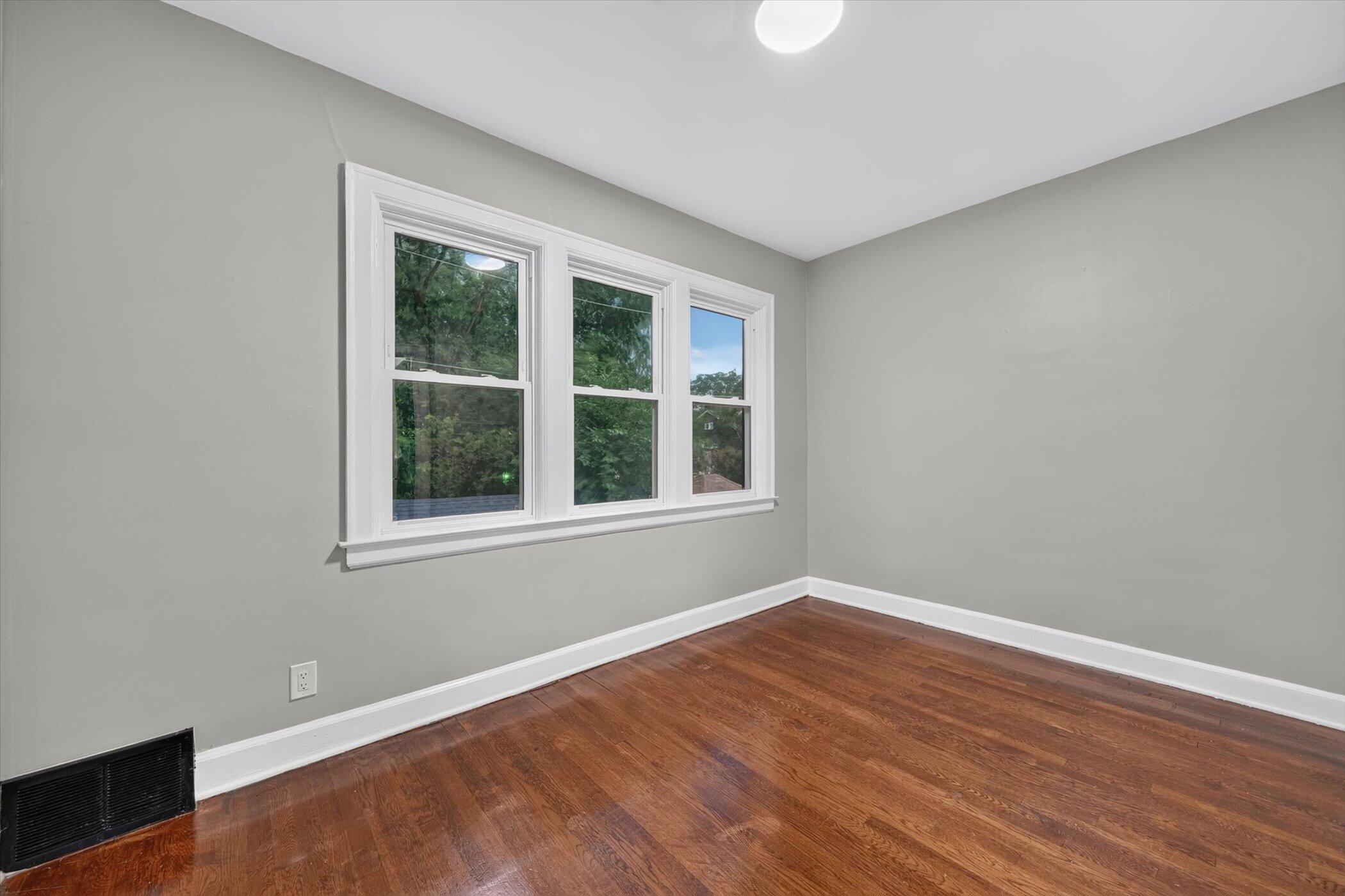 5083 Devonshire Road Detroit, MI 48224 - Photo 39 of 48 41-5083-Devonshire-Rd-WindowStill-Photog