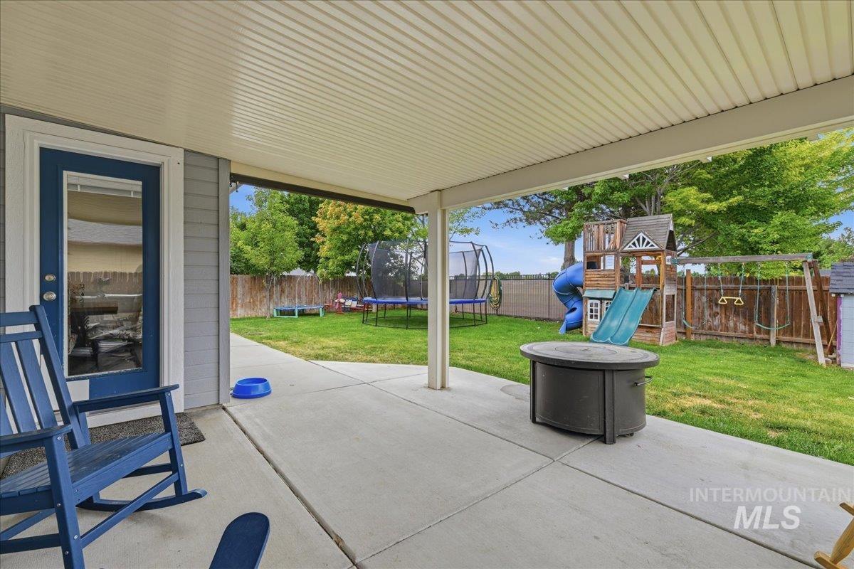582 West Treehouse Way Kuna, ID 83634 - Photo 30 of 38