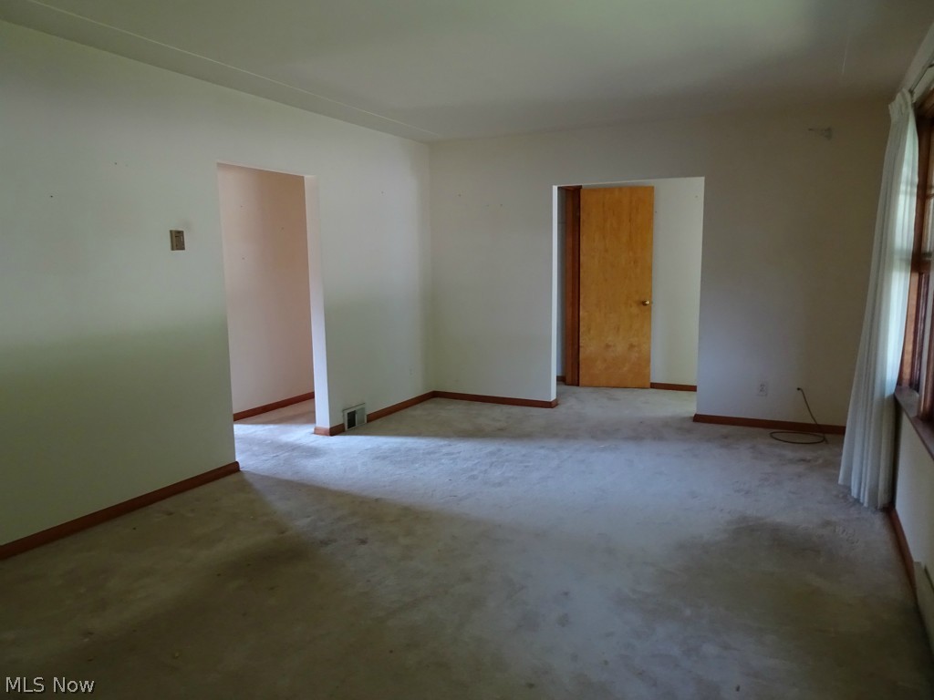 45455 North Ridge Road Amherst, OH 44001 - Photo 3 of 10