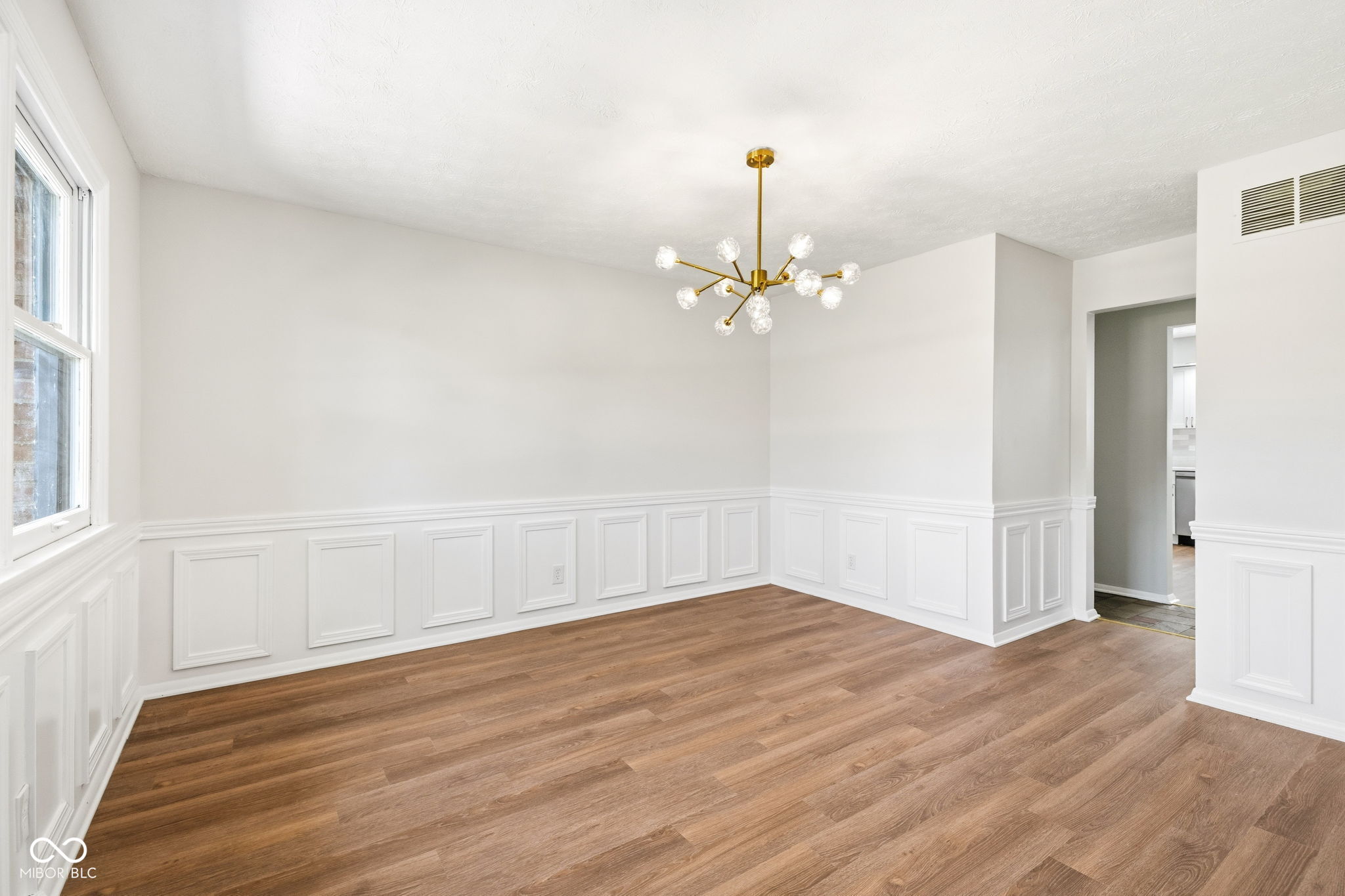 5441 North Kenmore Road Indianapolis, IN 46226 - Photo 5 of 29 Gallery Image 5