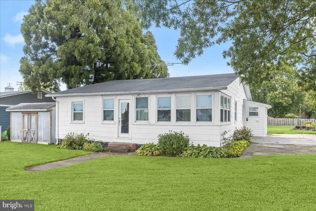 $620,000 | 116 Kingston Park Lane East, Middle River, MD 21220