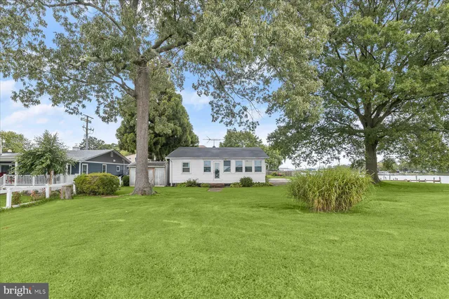 $620,000 | 116 Kingston Park Lane East, Middle River, MD 21220