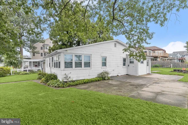 $620,000 | 116 Kingston Park Lane East, Middle River, MD 21220