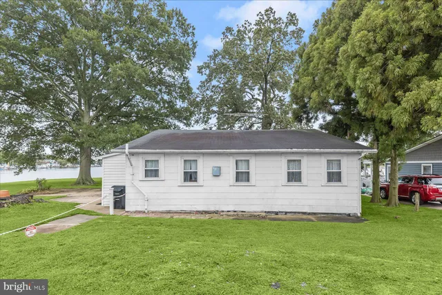 $620,000 | 116 Kingston Park Lane East, Middle River, MD 21220