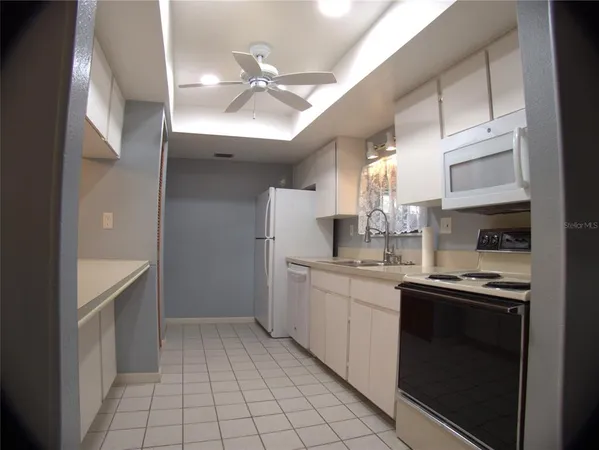 $199,000 | 7933 Pine Drive, Unit 37, Temple Terrace, FL 33637