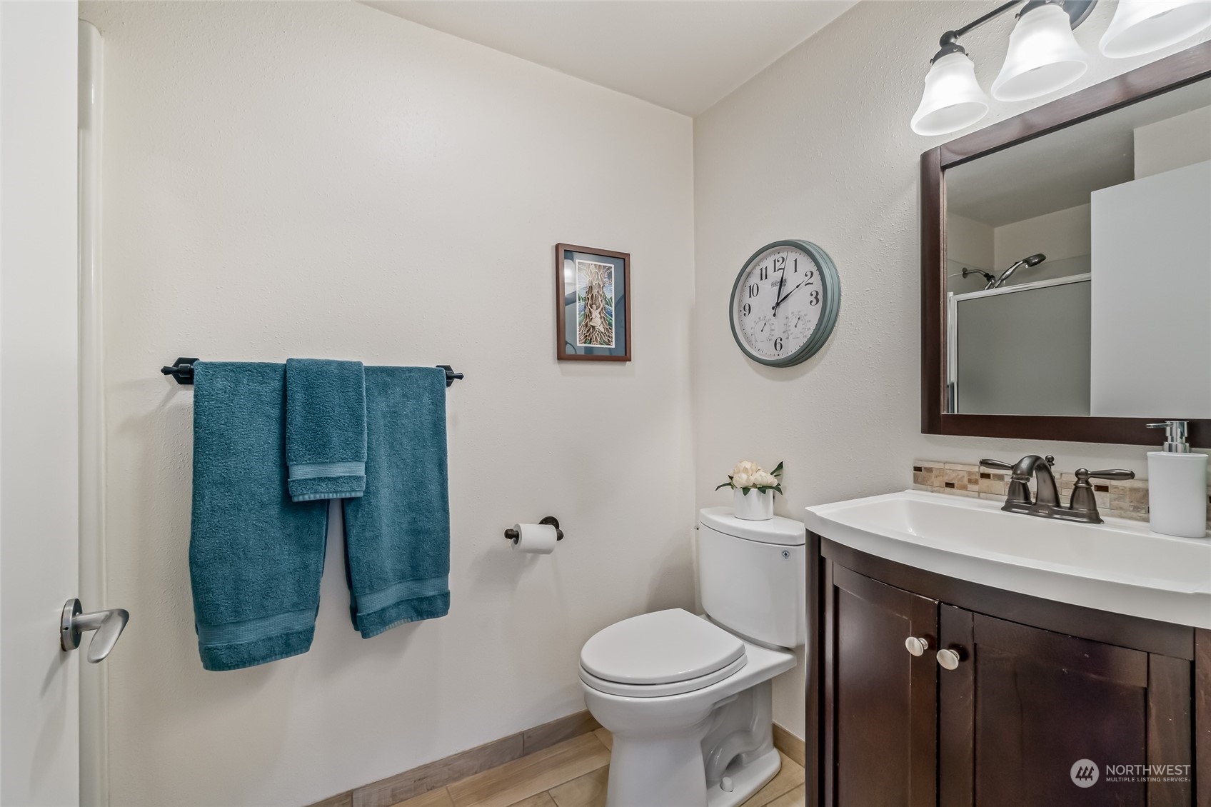611 Bell Street, Unit 2 Edmonds, WA 98020 - Photo 24 of 37 Gallery Image 24