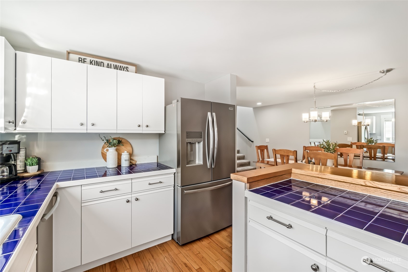611 Bell Street, Unit 2 Edmonds, WA 98020 - Photo 9 of 37 Gallery Image 9