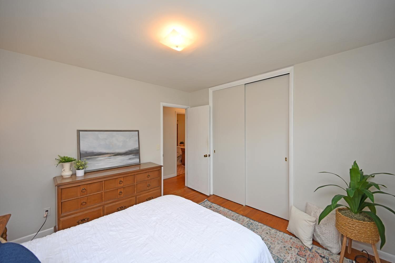 5529 Lawrence Road Cincinnati, OH 45248 - Photo 16 of 30
